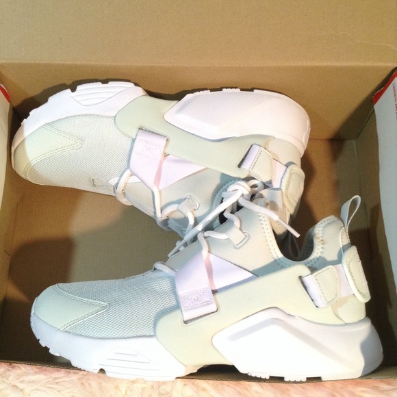 womens huarache city low